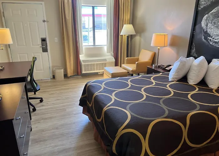 Super 8 By Wyndham Tucson/Grant Road Area Az